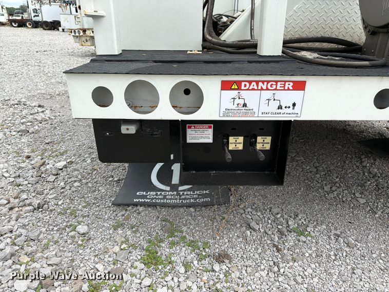 image for item FK3062 B&G Bodies digger derrick truck bed