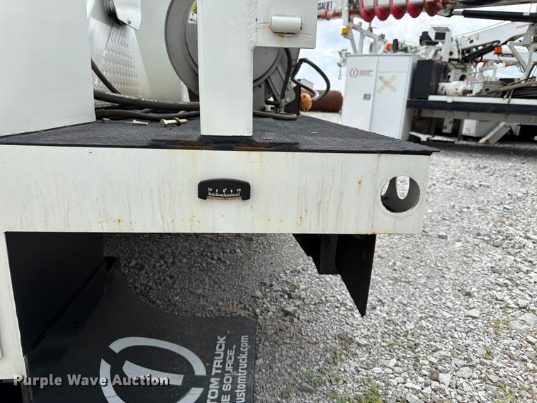 image for item FK3062 B&G Bodies digger derrick truck bed