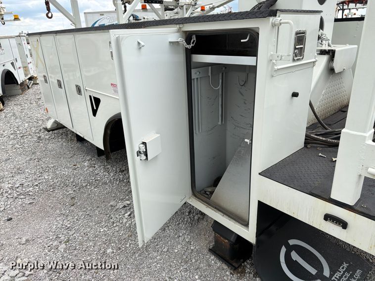 image for item FK3062 B&G Bodies digger derrick truck bed