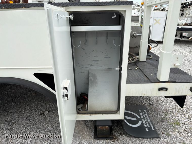 image for item FK3062 B&G Bodies digger derrick truck bed