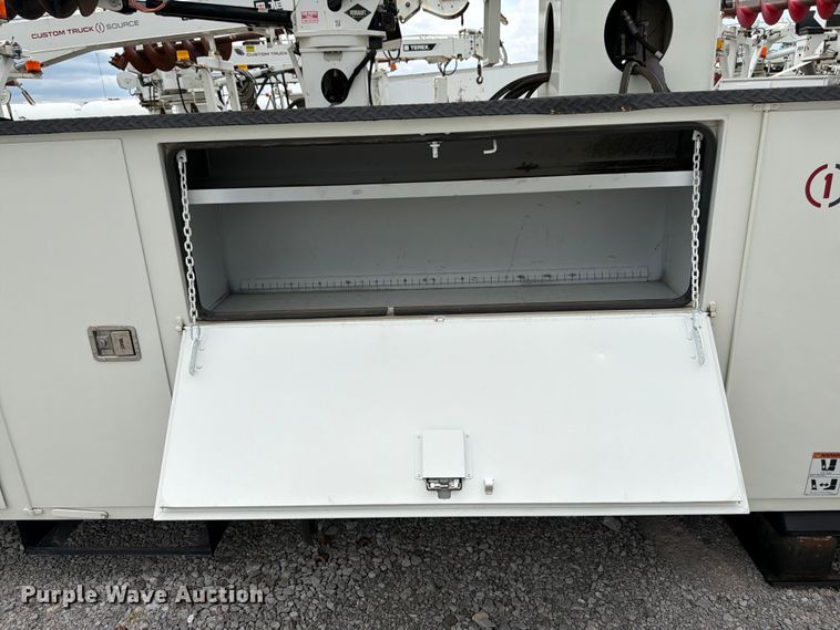 image for item FK3062 B&G Bodies digger derrick truck bed