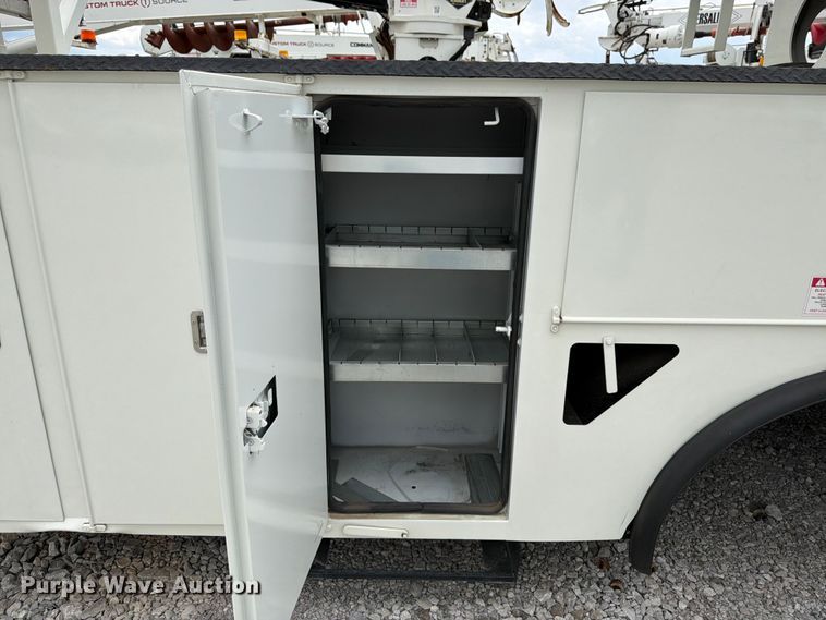 image for item FK3062 B&G Bodies digger derrick truck bed