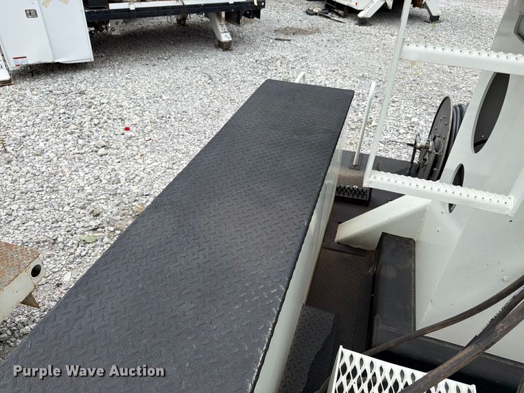 image for item FK3062 B&G Bodies digger derrick truck bed