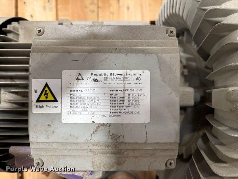 image for item FK3077 (2) Republic Blower System HRB1102 vacuum pumps