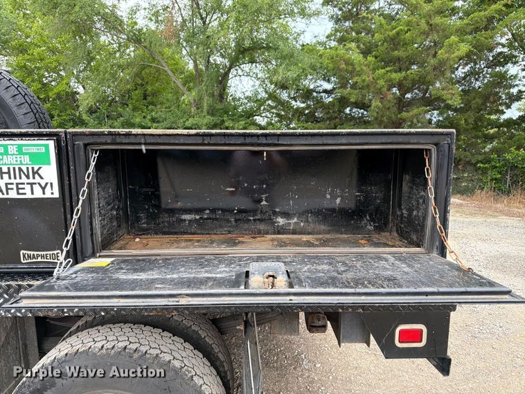 image for item FK3096 2017 GMC Sierra 3500HD Ext. Cab flatbed pickup truck