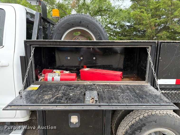 image for item FK3096 2017 GMC Sierra 3500HD Ext. Cab flatbed pickup truck