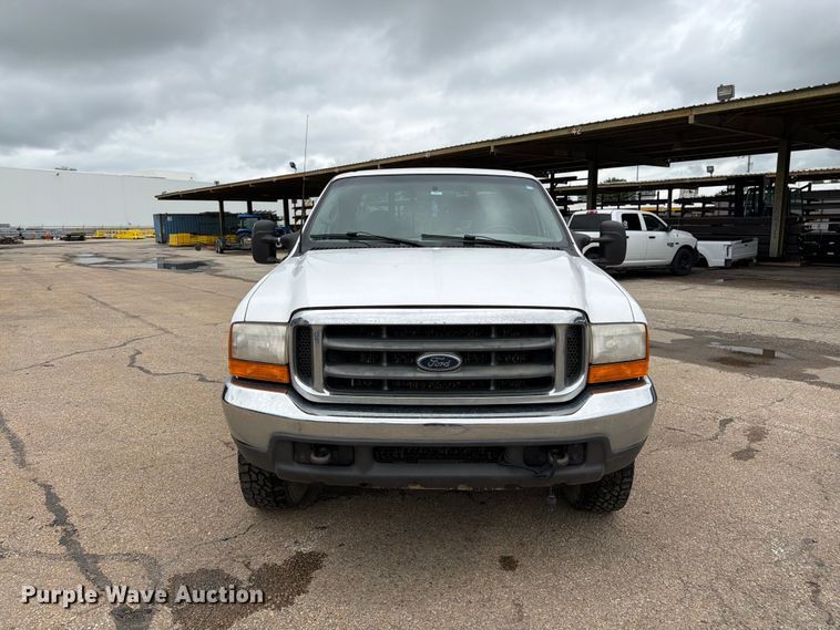 image for item FK3100 1999 Ford F250 Super Duty XLT Ext. Cab truck cab and chassis