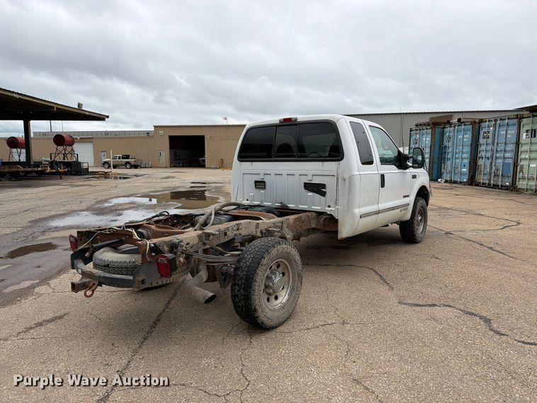 image for item FK3100 1999 Ford F250 Super Duty XLT Ext. Cab truck cab and chassis
