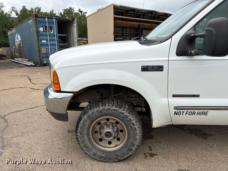 image for item FK3100 1999 Ford F250 Super Duty XLT Ext. Cab truck cab and chassis