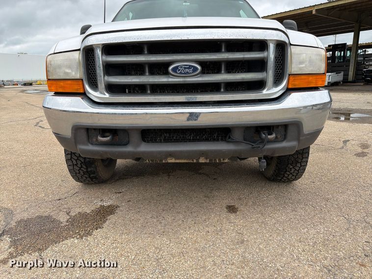 image for item FK3100 1999 Ford F250 Super Duty XLT Ext. Cab truck cab and chassis