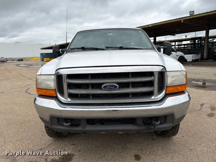 image for item FK3100 1999 Ford F250 Super Duty XLT Ext. Cab truck cab and chassis
