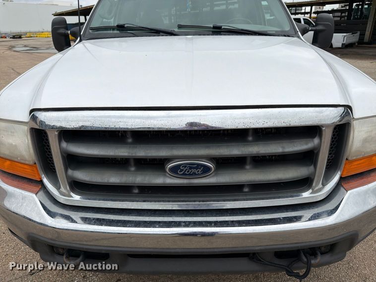 image for item FK3100 1999 Ford F250 Super Duty XLT Ext. Cab truck cab and chassis