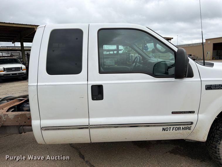 image for item FK3100 1999 Ford F250 Super Duty XLT Ext. Cab truck cab and chassis
