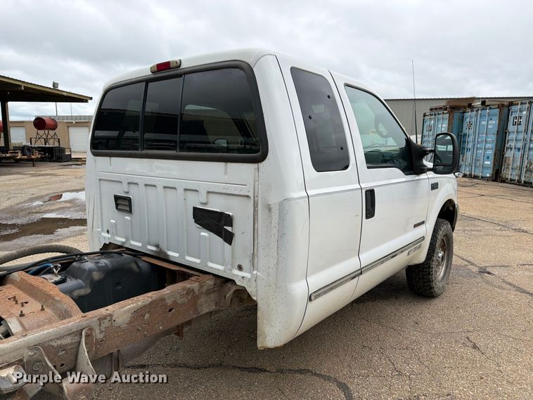 image for item FK3100 1999 Ford F250 Super Duty XLT Ext. Cab truck cab and chassis