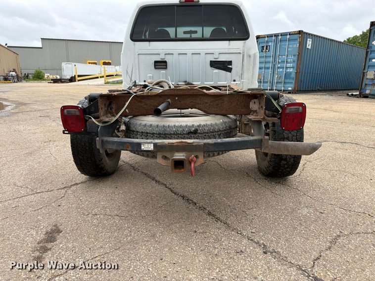 image for item FK3100 1999 Ford F250 Super Duty XLT Ext. Cab truck cab and chassis