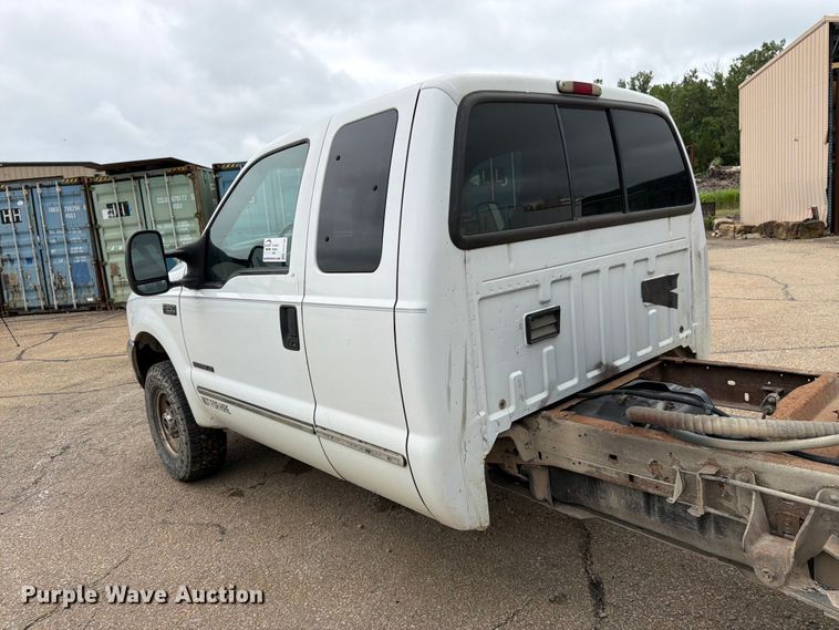 image for item FK3100 1999 Ford F250 Super Duty XLT Ext. Cab truck cab and chassis