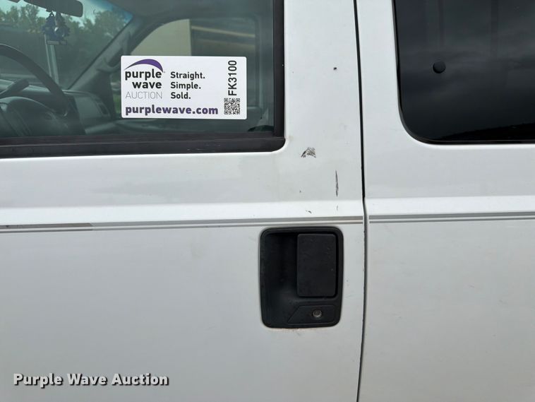 image for item FK3100 1999 Ford F250 Super Duty XLT Ext. Cab truck cab and chassis