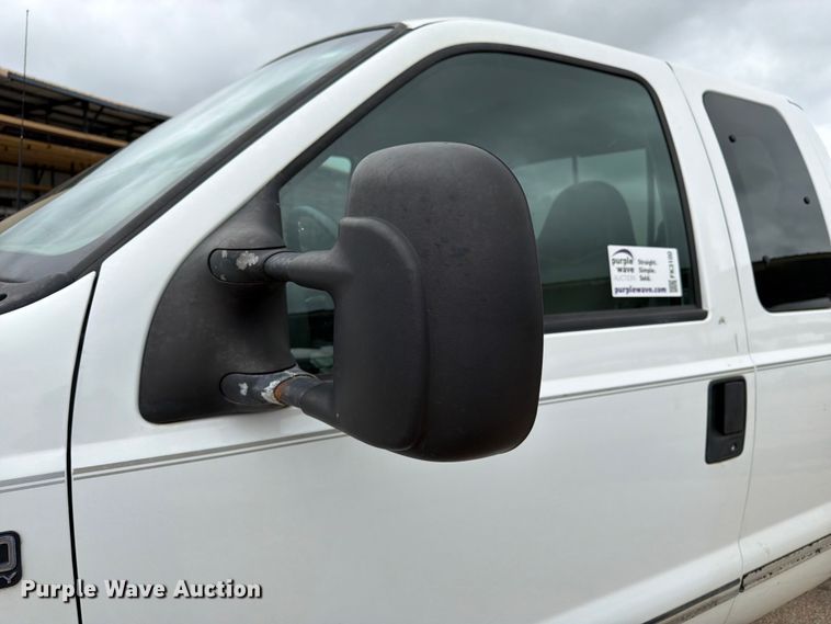 image for item FK3100 1999 Ford F250 Super Duty XLT Ext. Cab truck cab and chassis