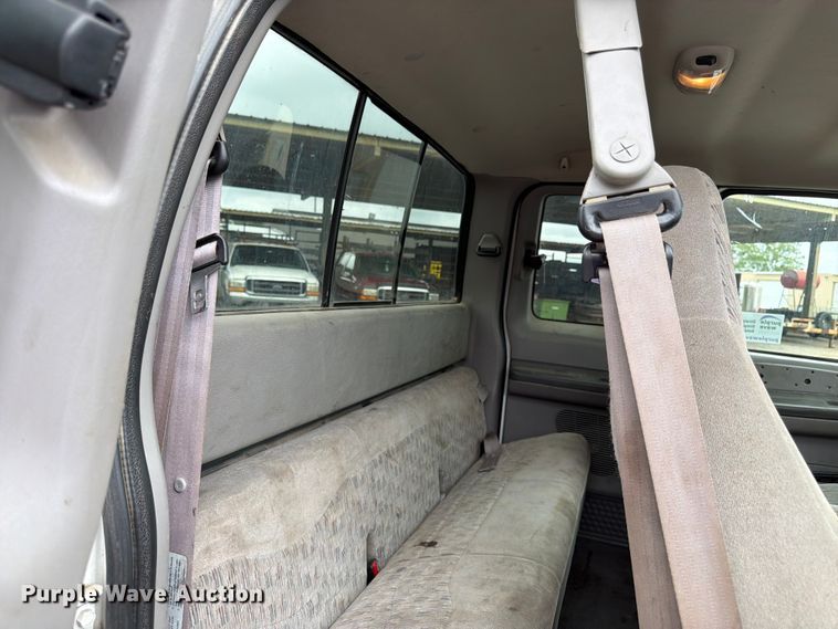 image for item FK3100 1999 Ford F250 Super Duty XLT Ext. Cab truck cab and chassis