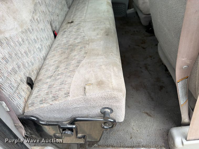 image for item FK3100 1999 Ford F250 Super Duty XLT Ext. Cab truck cab and chassis