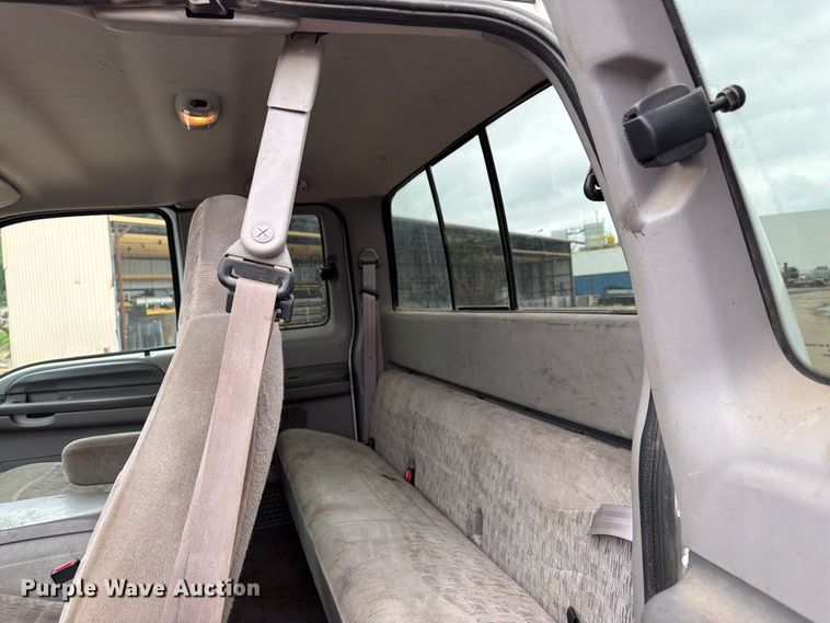 image for item FK3100 1999 Ford F250 Super Duty XLT Ext. Cab truck cab and chassis