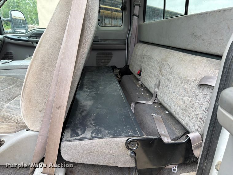 image for item FK3100 1999 Ford F250 Super Duty XLT Ext. Cab truck cab and chassis