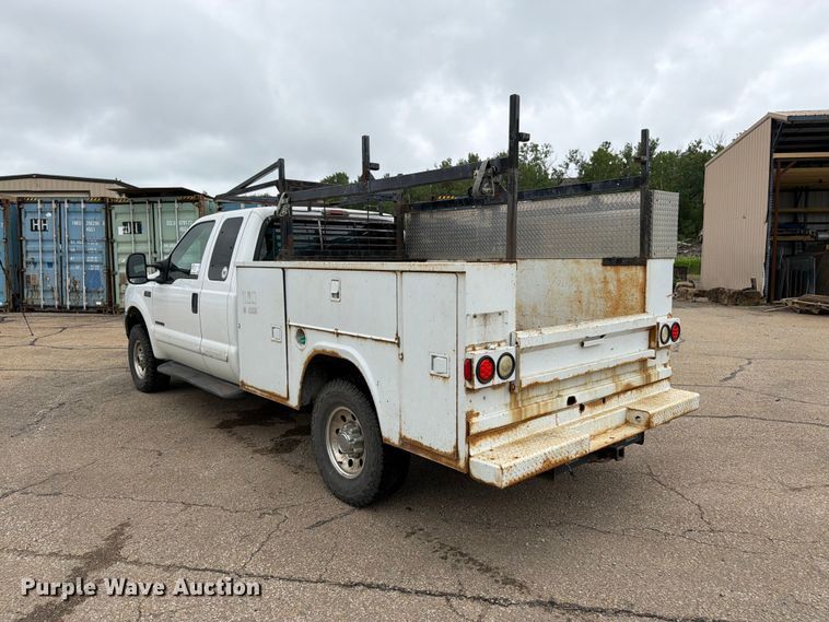 image for item FK3101 2001 Ford F250 Super Duty XL Ext. Cab utility bed pickup truck