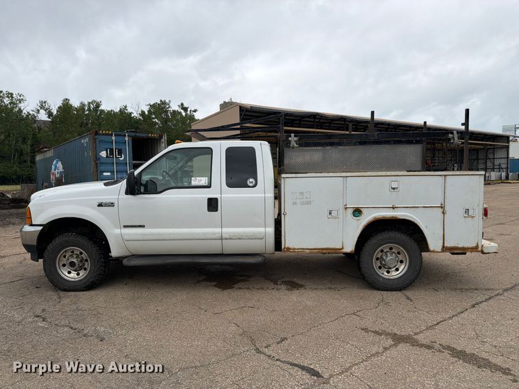image for item FK3101 2001 Ford F250 Super Duty XL Ext. Cab utility bed pickup truck