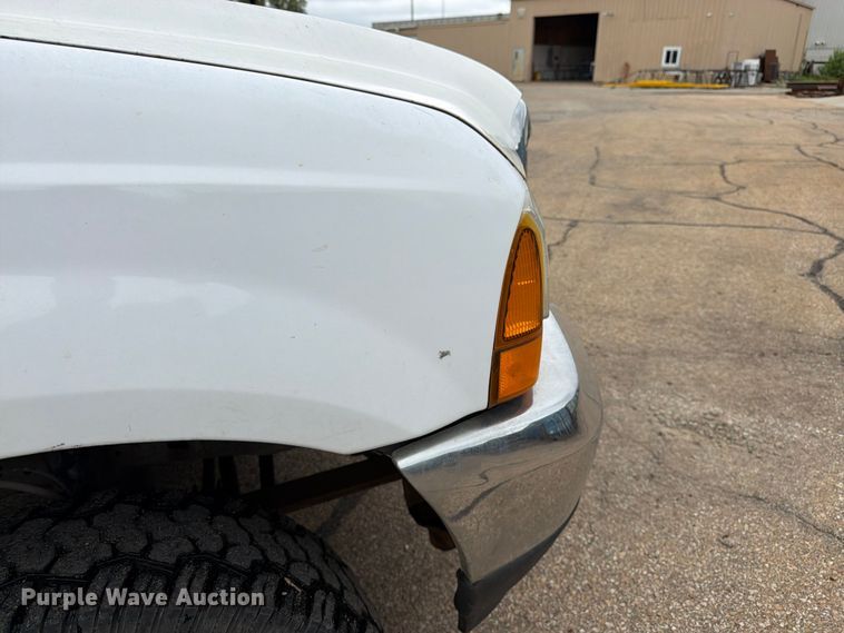 image for item FK3101 2001 Ford F250 Super Duty XL Ext. Cab utility bed pickup truck