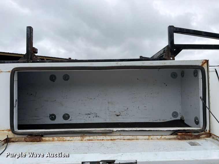 image for item FK3101 2001 Ford F250 Super Duty XL Ext. Cab utility bed pickup truck