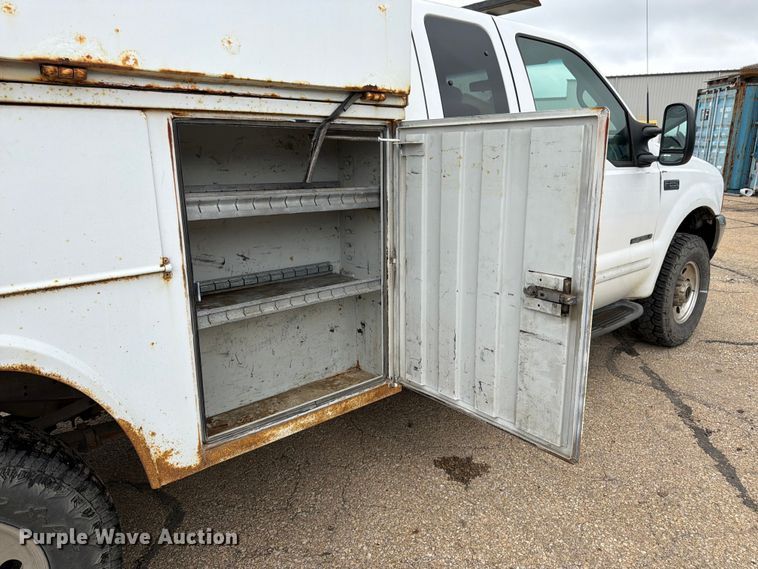 image for item FK3101 2001 Ford F250 Super Duty XL Ext. Cab utility bed pickup truck