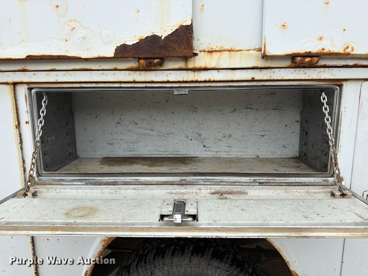 image for item FK3101 2001 Ford F250 Super Duty XL Ext. Cab utility bed pickup truck