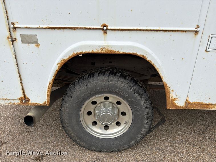 image for item FK3101 2001 Ford F250 Super Duty XL Ext. Cab utility bed pickup truck