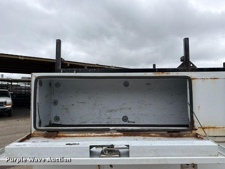 image for item FK3101 2001 Ford F250 Super Duty XL Ext. Cab utility bed pickup truck