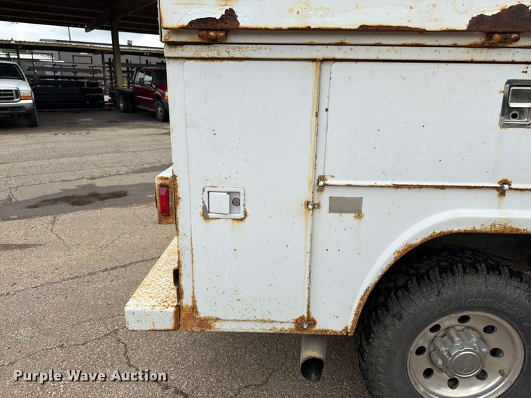image for item FK3101 2001 Ford F250 Super Duty XL Ext. Cab utility bed pickup truck