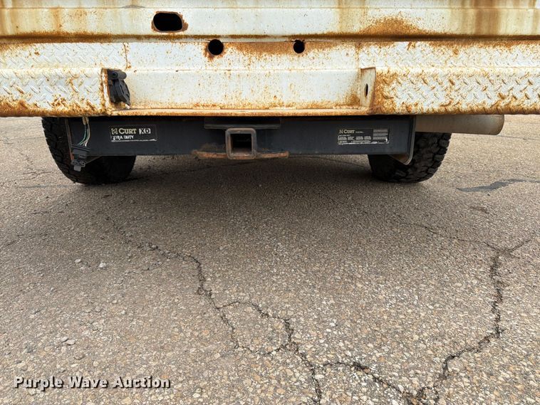 image for item FK3101 2001 Ford F250 Super Duty XL Ext. Cab utility bed pickup truck