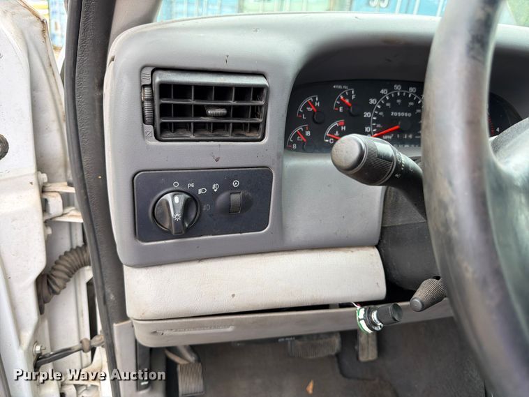 image for item FK3101 2001 Ford F250 Super Duty XL Ext. Cab utility bed pickup truck