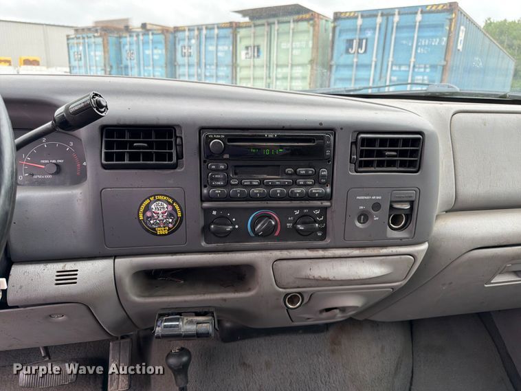 image for item FK3101 2001 Ford F250 Super Duty XL Ext. Cab utility bed pickup truck