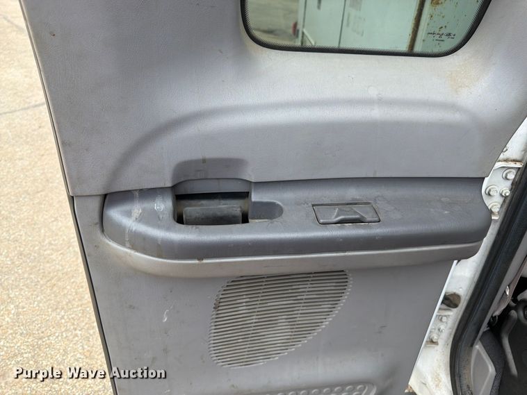 image for item FK3101 2001 Ford F250 Super Duty XL Ext. Cab utility bed pickup truck