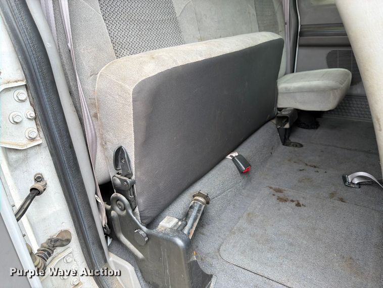 image for item FK3101 2001 Ford F250 Super Duty XL Ext. Cab utility bed pickup truck