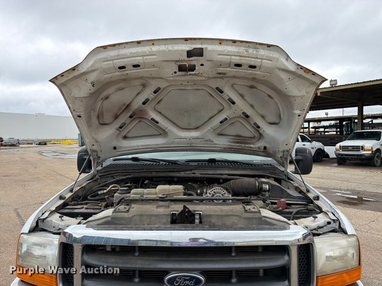 image for item FK3101 2001 Ford F250 Super Duty XL Ext. Cab utility bed pickup truck