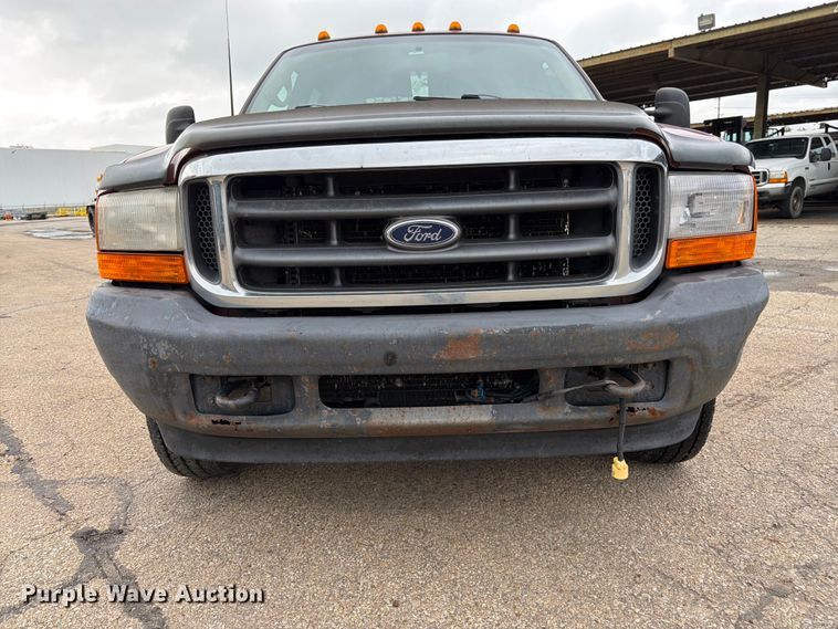 image for item FK3102 2001 Ford F350 Super Duty Crew Cab flatbed pickup truck