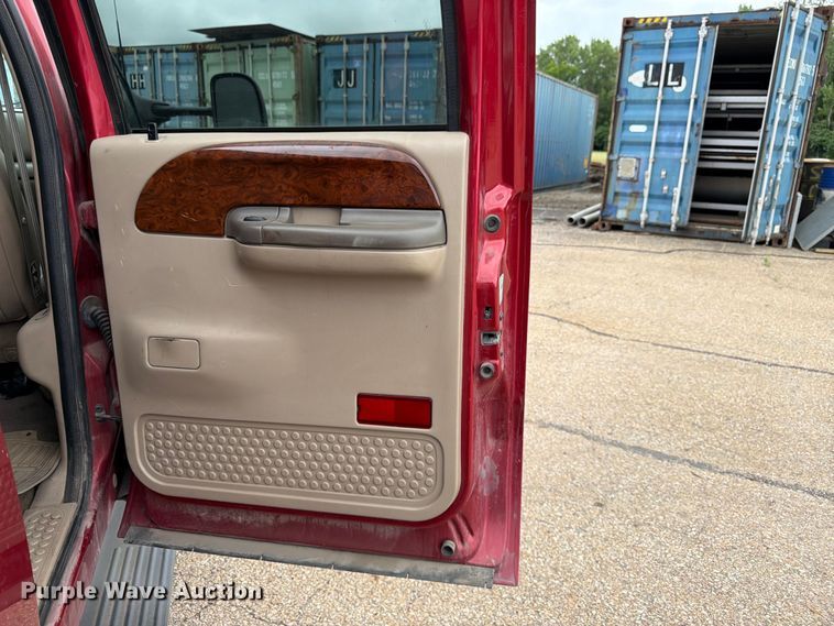 image for item FK3102 2001 Ford F350 Super Duty Crew Cab flatbed pickup truck