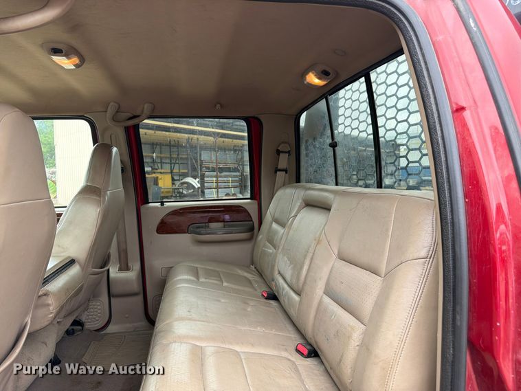 image for item FK3102 2001 Ford F350 Super Duty Crew Cab flatbed pickup truck