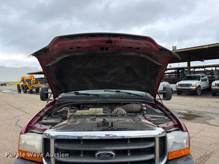 image for item FK3102 2001 Ford F350 Super Duty Crew Cab flatbed pickup truck