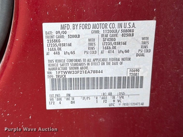 image for item FK3102 2001 Ford F350 Super Duty Crew Cab flatbed pickup truck