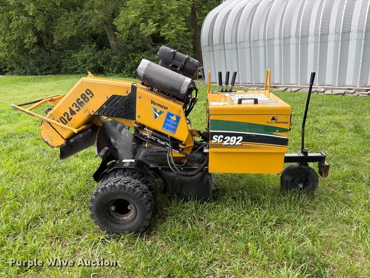 image for item FK3104 2014 Vermeer SC292 stump grinder
