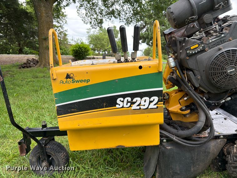 image for item FK3104 2014 Vermeer SC292 stump grinder