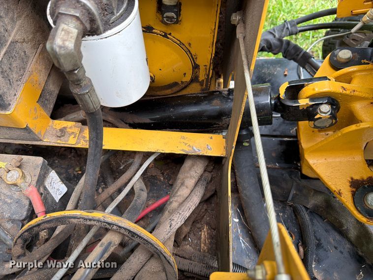 image for item FK3104 2014 Vermeer SC292 stump grinder