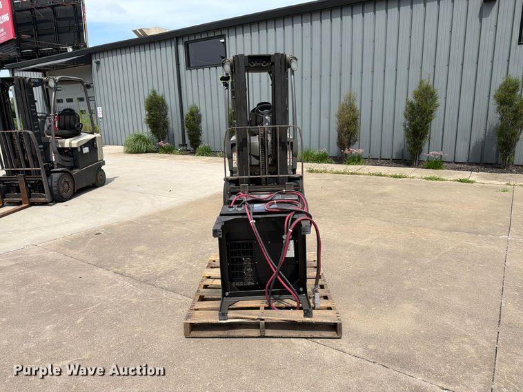 image for item FK3107 Crown FC4510-50 forklift